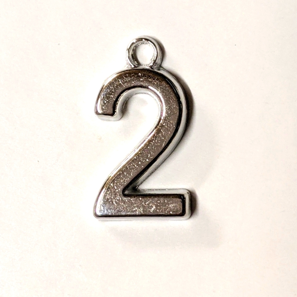 3/$15🍎Silver #2 Pendant New